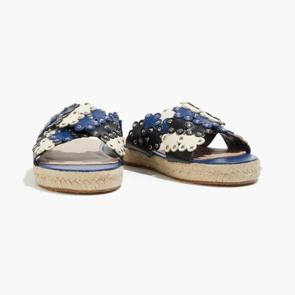 NWT Red Valentino Flower Puzzle Studded Laser-Cut Leather Women’s Size 7